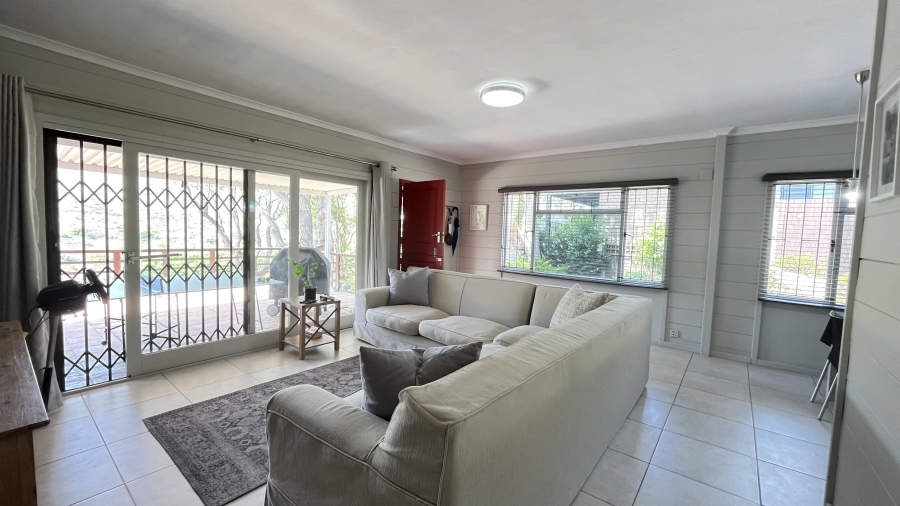 3 Bedroom Property for Sale in Glencairn Western Cape